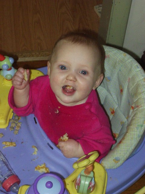 Look, i'm eating my first pancakes!