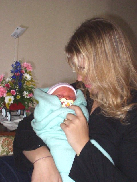 Aunt Joni came down from college to visit Abby :)