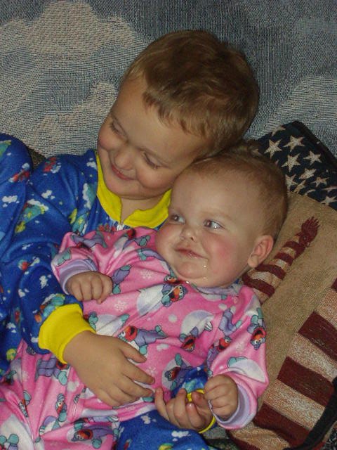 Elijah loves Mary!!